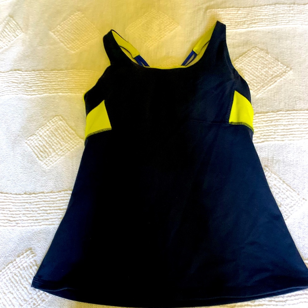 Athleta top great condition like new
